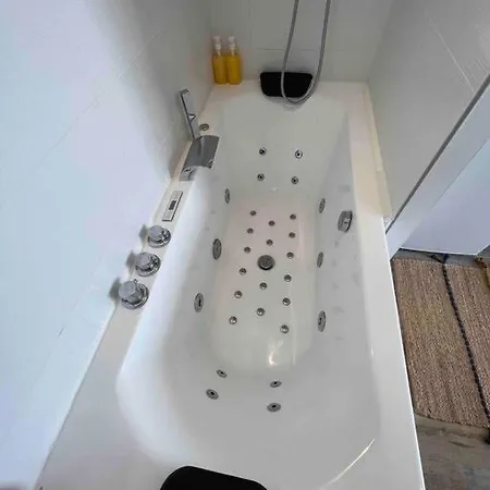 Cosy L'eclipse Balneo *