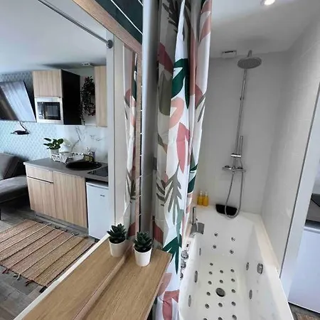 Cosy L'eclipse Balneo Apartment *
