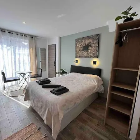 Cosy L'eclipse Balneo アパート タッサン・ラ・ドゥミ・リュンヌ