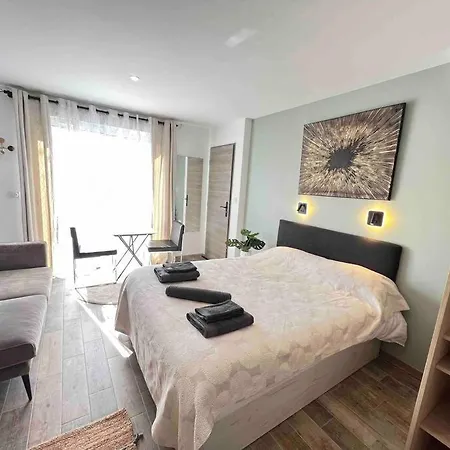 Cosy L'eclipse Balneo Apartment