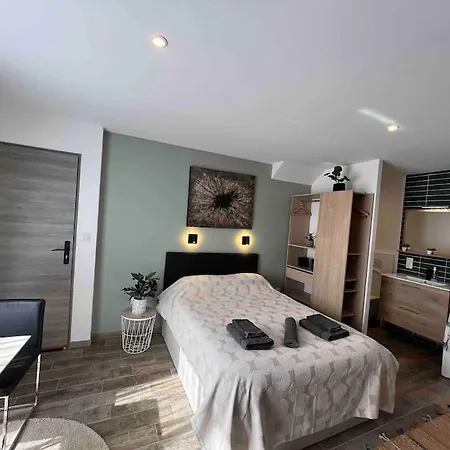 Cosy L'eclipse Balneo Apartment